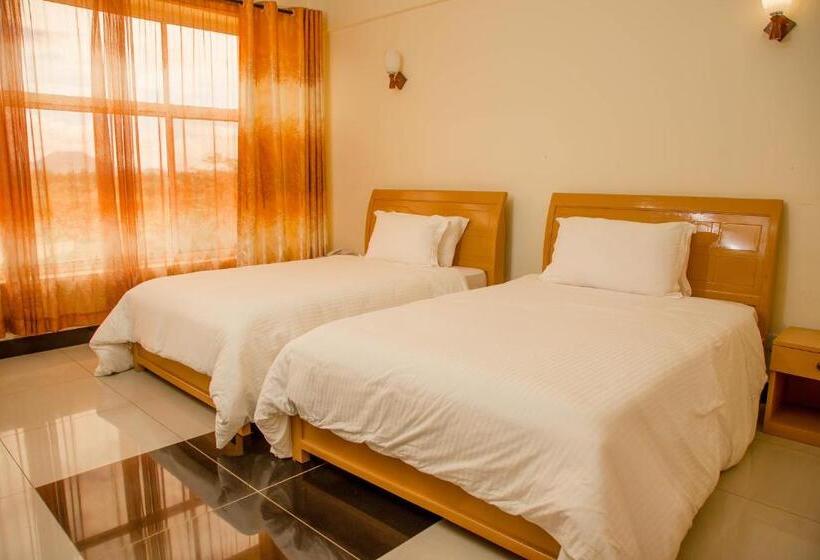 اتاق استاندارد سه نفره, A1 Hotel And Resort