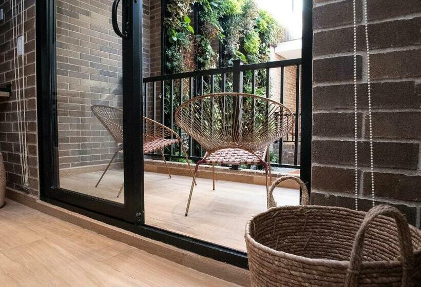 סוויטה, Casa Rosé