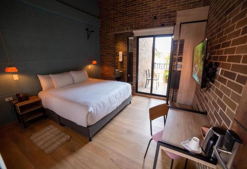 סוויטה, Casa Rosé