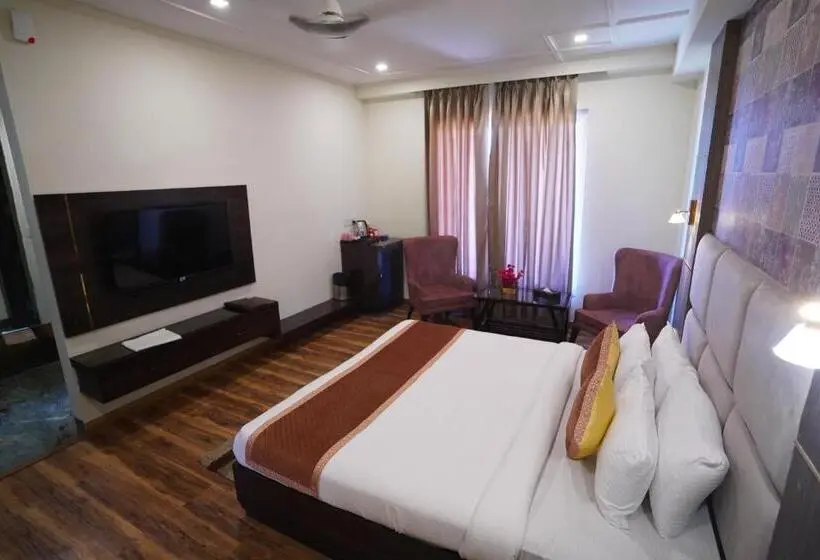 Deluxe Zimmer, Idhayan Palace