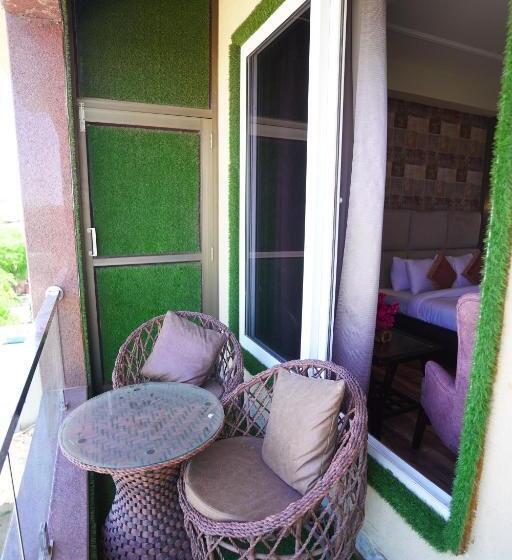 带阳台的豪华间, Idhayan Palace