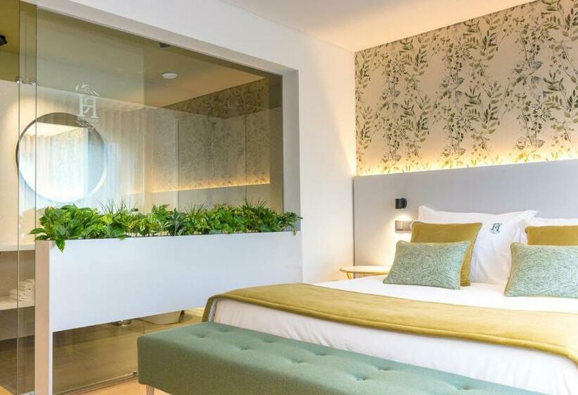 デラックスルーム, Ribeira House