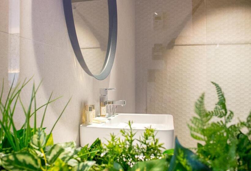 スタンダードルーム, Ribeira House