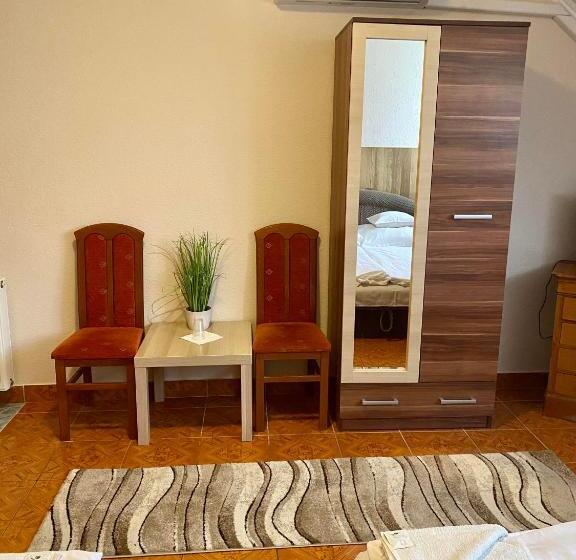 标准间, Muskátli Panzió és étterem