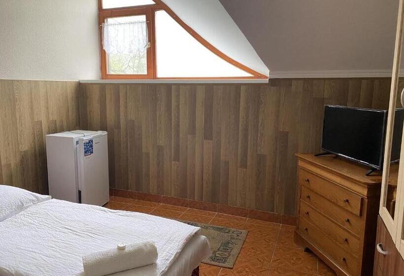 标准间, Muskátli Panzió és étterem