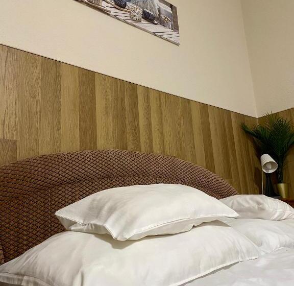 Номер Стандарт Внутренний, Muskátli Panzió és étterem