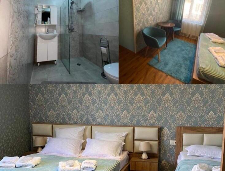 اتاق استاندارد سه تخته با چشم‌انداز باغ, Golden Star Kazbegi