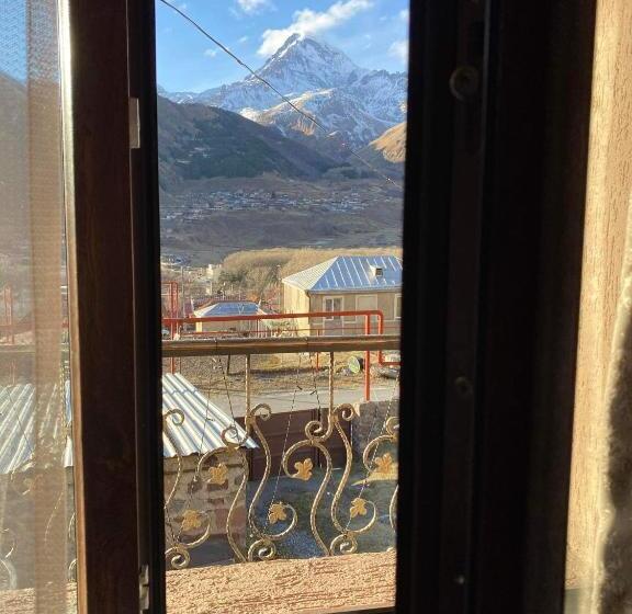 シングルデラックスルーム, Golden Star Kazbegi