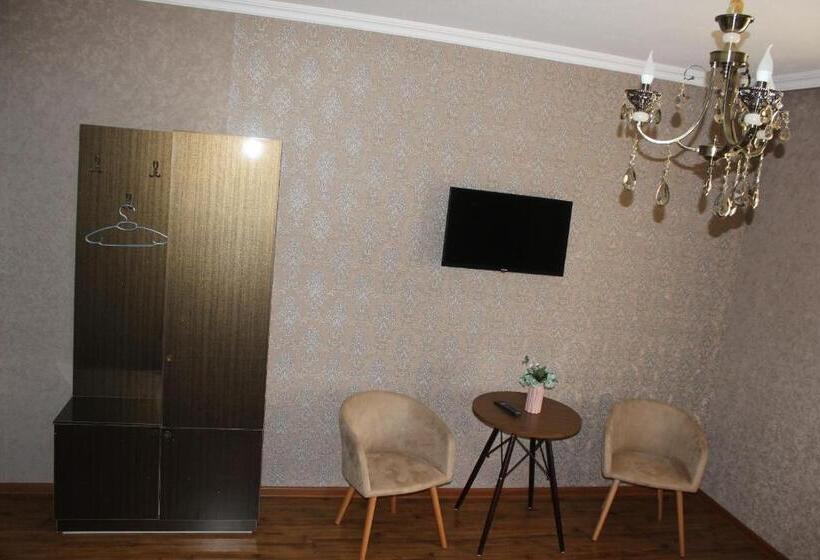 اتاق استاندارد با چشم‌انداز, Golden Star Kazbegi