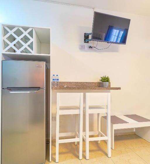 اتاق خانوادگی, Costa Love Aparta