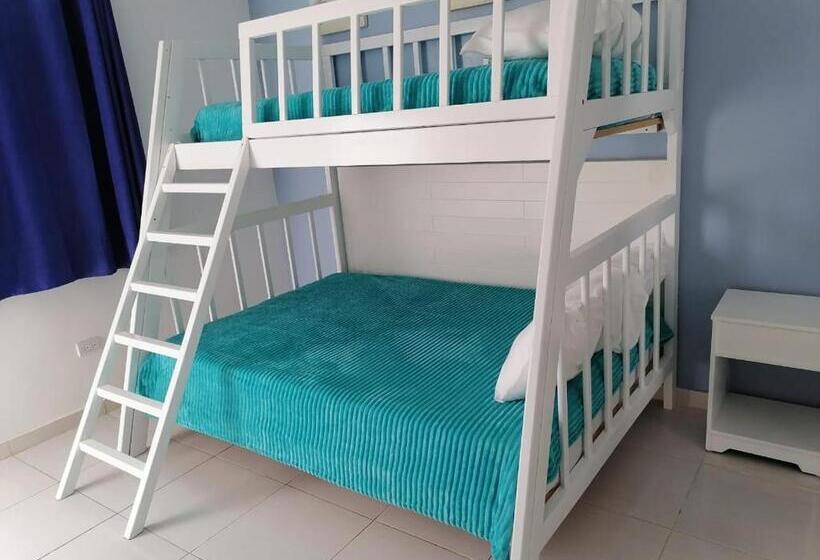 اتاق خانوادگی, Costa Love Aparta