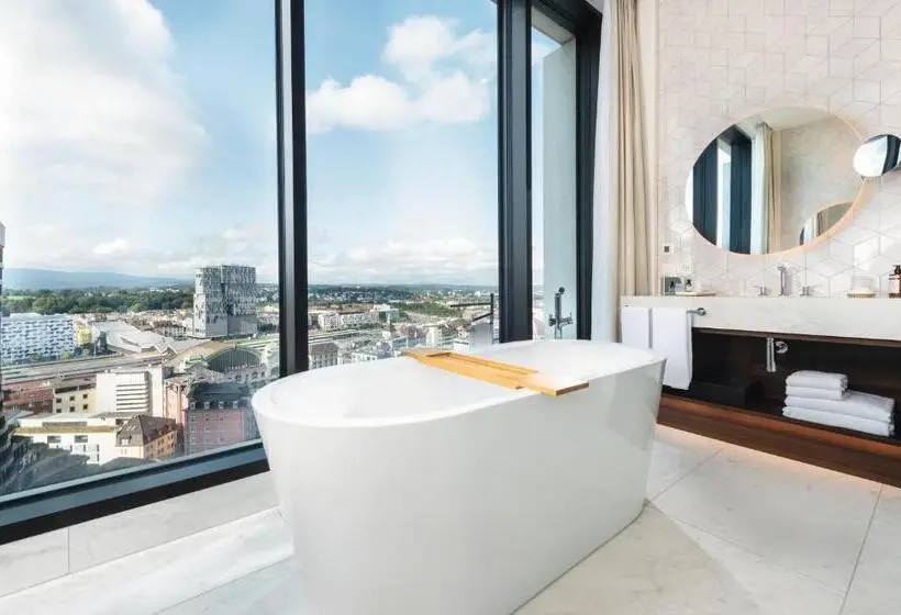 Suite Junior Letto King, Mövenpick Hotel Basel
