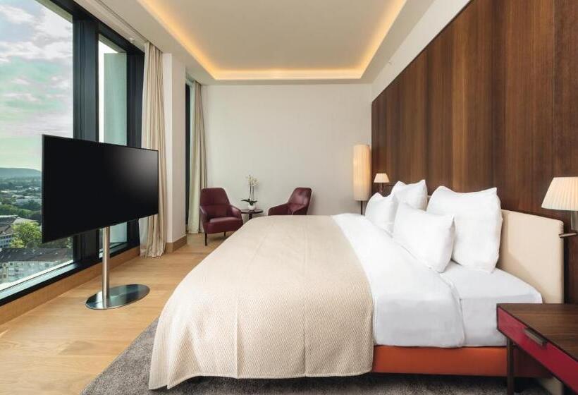 Люкс, Mövenpick Hotel Basel