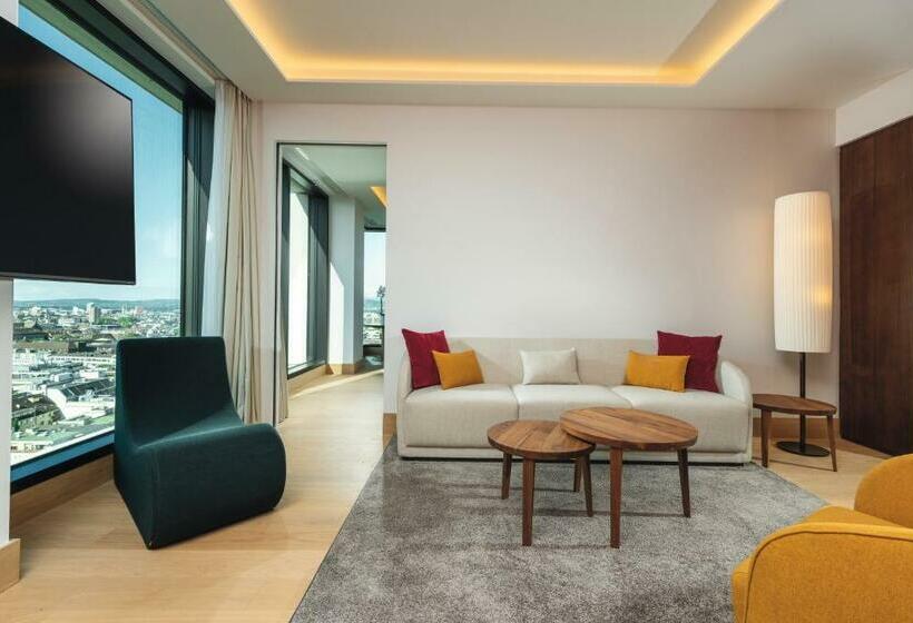 Люкс Кровать Кинг, Mövenpick Hotel Basel