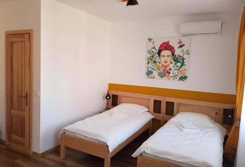 标准间, Chic Voyage