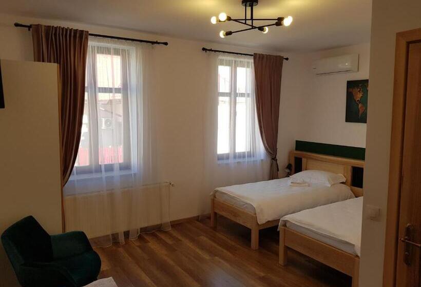 标准三人间, Chic Voyage