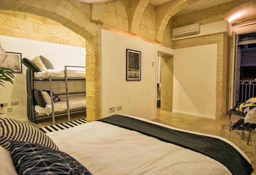 اتاق لوکس, No 68 In Valletta