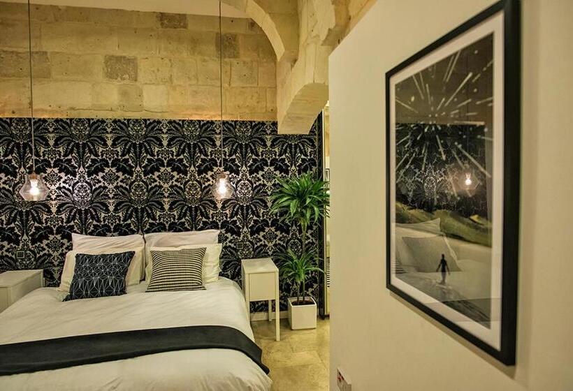 اتاق لوکس, No 68 In Valletta