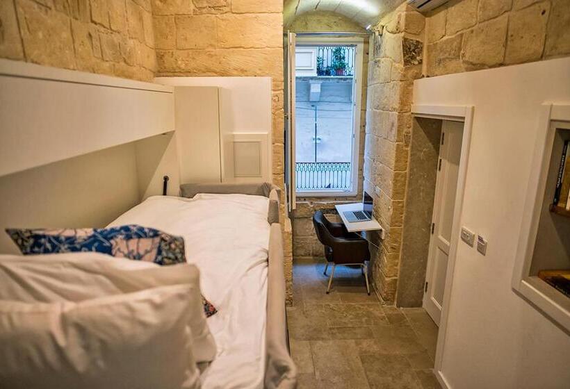 اتاق استاندارد, No 68 In Valletta