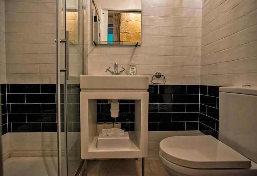 اتاق استاندارد, No 68 In Valletta