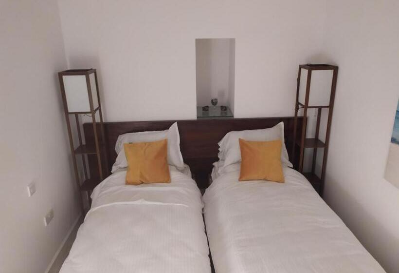 اتاق استاندارد, No 68 In Valletta