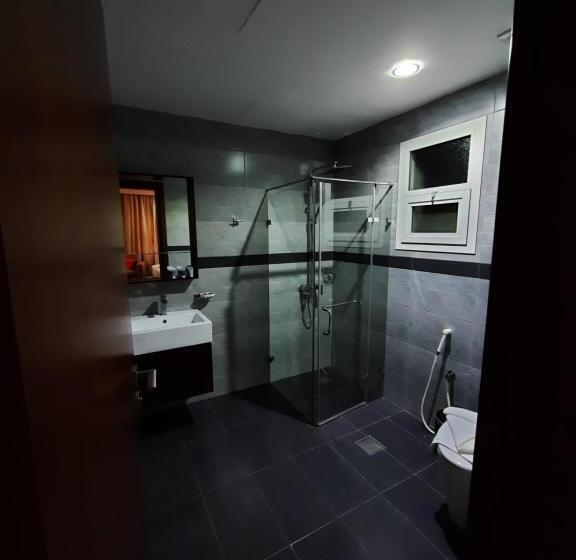 חדר משפחתי, Karam Al Diyafa