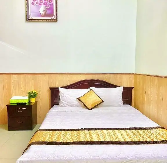 استودیوی لوکس, Lime Hostel   Ninh Kieu Center