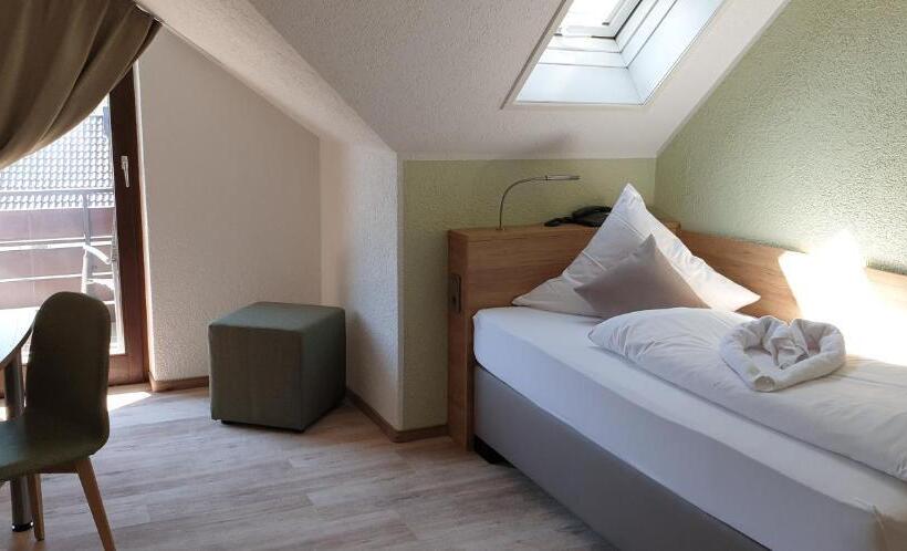 غرفة قياسية فردية, Schönenberger Hof