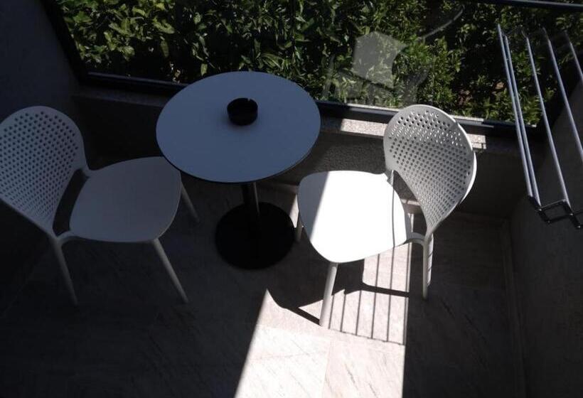 Camera Standard con Balcone, Ksamili