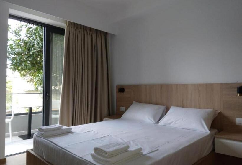 Camera Standard Piano Terra, Ksamili