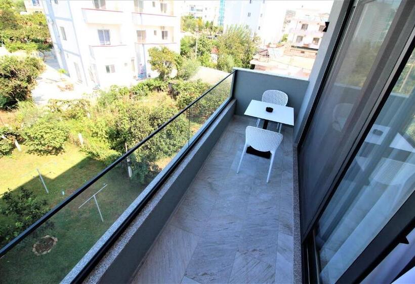 Camera Superiore con Balcone, Ksamili