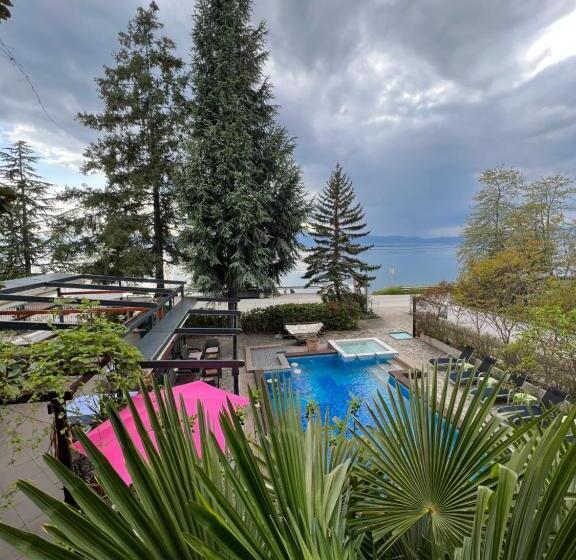 Standard studio with lake view, Villa Dionis