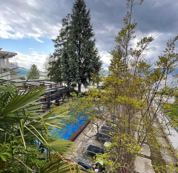 Standard studio with lake view, Villa Dionis