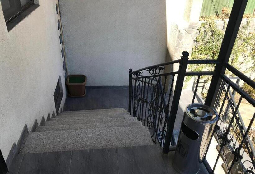 اتاق استاندارد با چشمانداز باغ, Guest House Eden