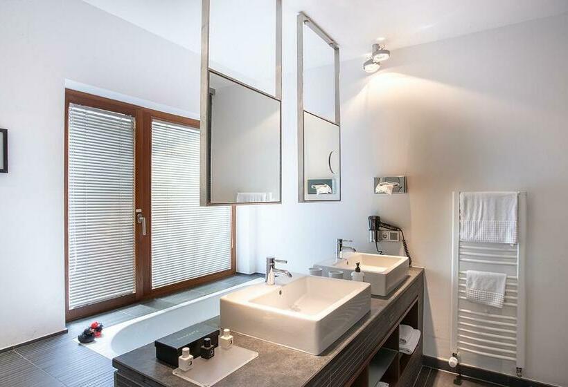 جناح, Becker´s Hotel & Restaurant