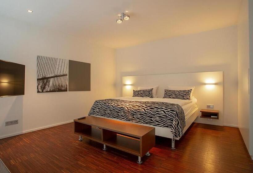 جناح, Becker´s Hotel & Restaurant