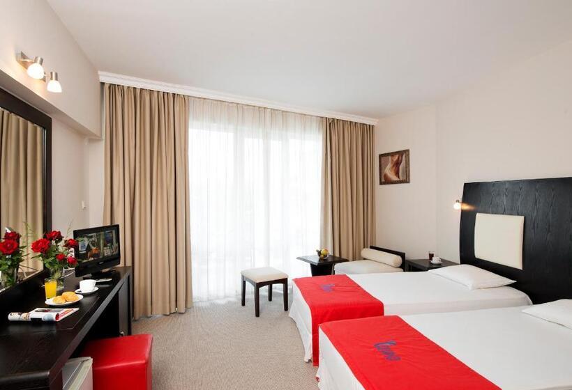 غرفة قياسية فردية مزودة بشُرفة, Calypso Hotel   All Incluisve