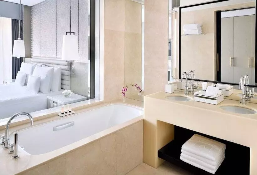 سوئیت پریمیوم, Kempinski Central Avenue Dubai