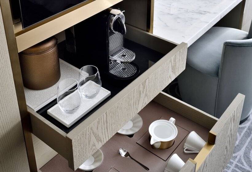 Номер Deluxe, Kempinski Central Avenue Dubai