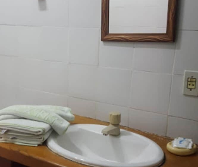 Standaard Vierpersoonskamer, Barlainn Suites