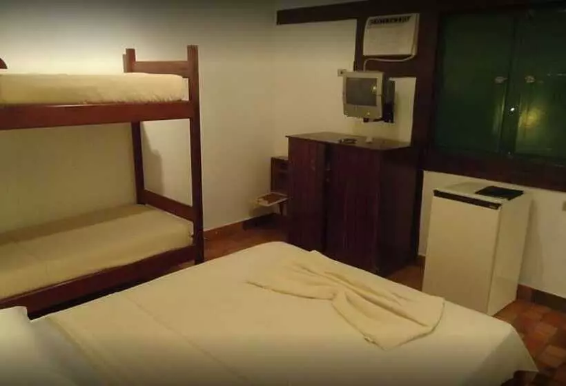 اتاق استاندارد چهار تخته, Barlainn Suites