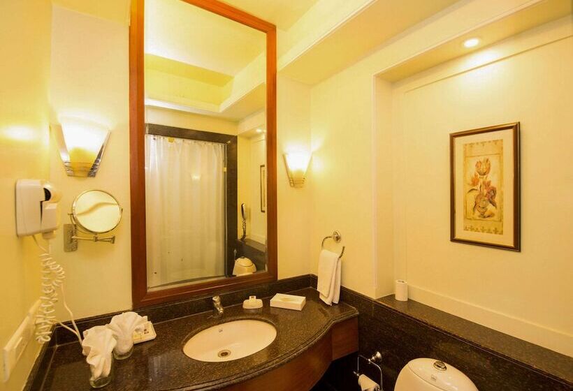 クラブルーム, Clarion Bella Casa At Airport