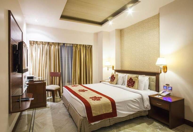 クラブルーム, Clarion Bella Casa At Airport