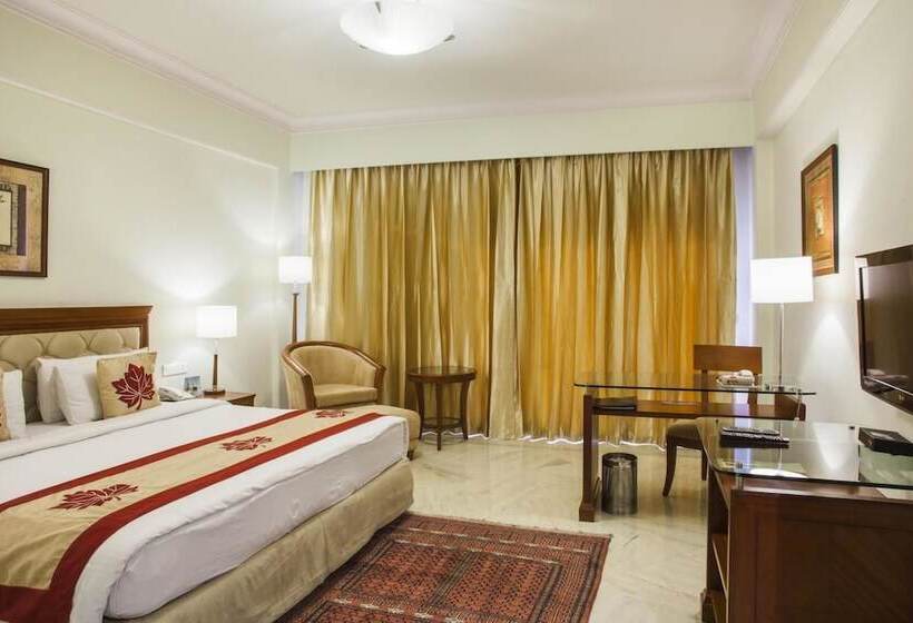 クラブルーム, Clarion Bella Casa At Airport