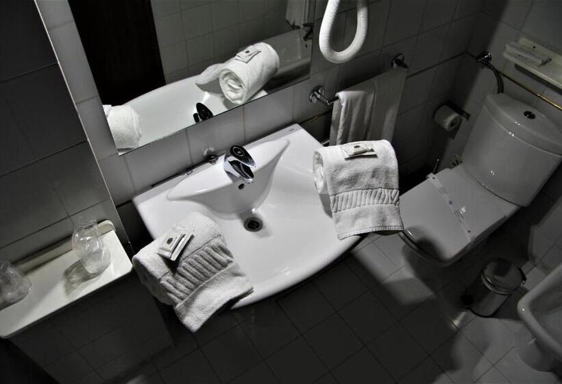 غرفة قياسية مطلة على الجبل, De Arganil