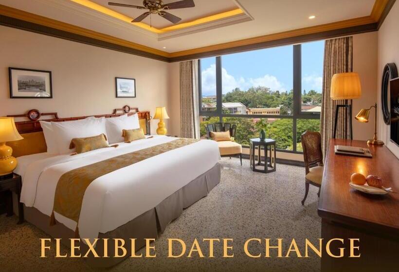 اتاق پرمیوم, Silk Path Grand Hue