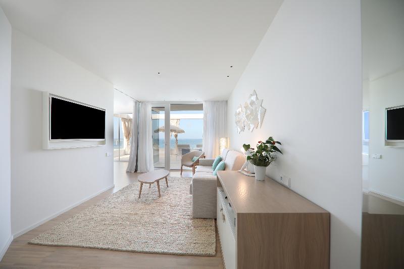 جناح سوبيريور مطل علي البحر, JOIA Salomé by Iberostar - Adults Only