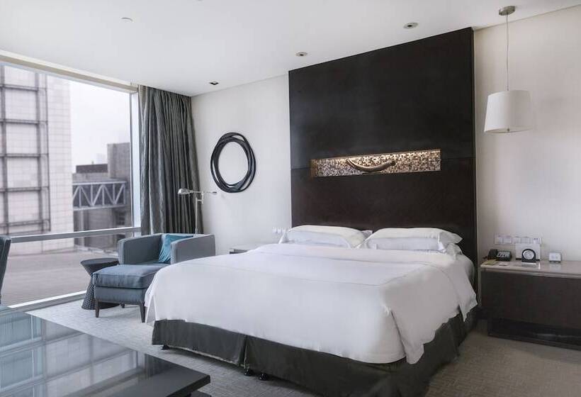 جناح جونيور مطل على المدينة, Intercontinental Qingdao, An Ihg Hotel   Inside The Olympic Sailing Center