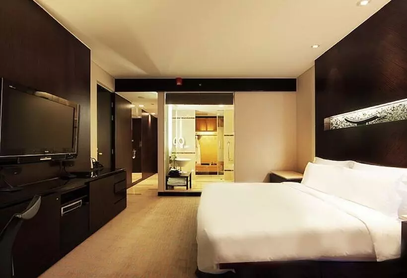 ダブルベッドのクラシックルーム, Intercontinental Qingdao, An Ihg Hotel   Inside The Olympic Sailing Center