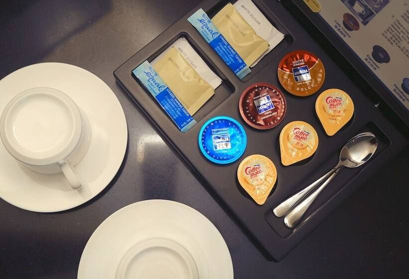 جناح جونيور مطل على المدينة, Intercontinental Qingdao, An Ihg Hotel   Inside The Olympic Sailing Center